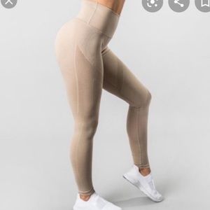 Alphalete AERO leggings